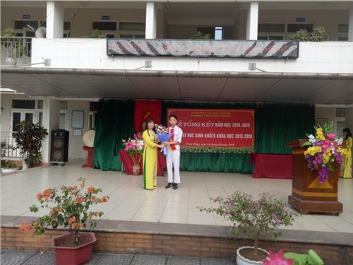 Trường THCS Phúc Đồng long trọng tổ chức lễ tổng kết năm học 2018-2019 và chia tay các em học sinh lớp 9 niên khóa 2015-2019